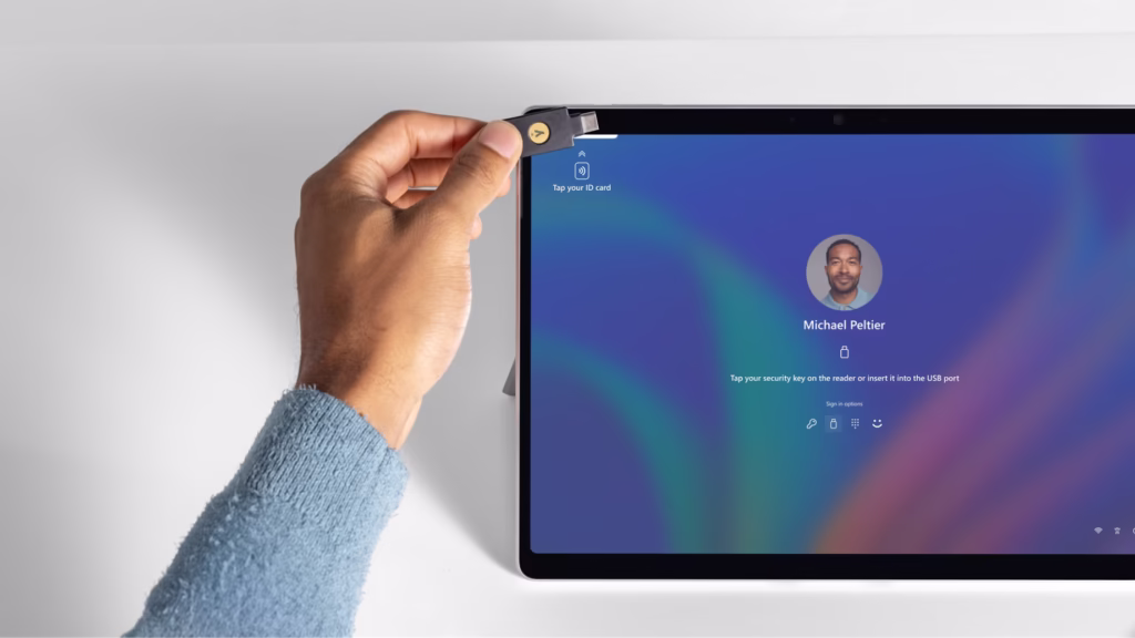 MSFT SurfaceProIntel NFC Authentication VP5 1842x1036 Autenticacion NFC